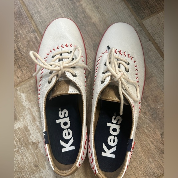 Like New Baseball Keds- Size Women’s 6 - Picture 6 of 10